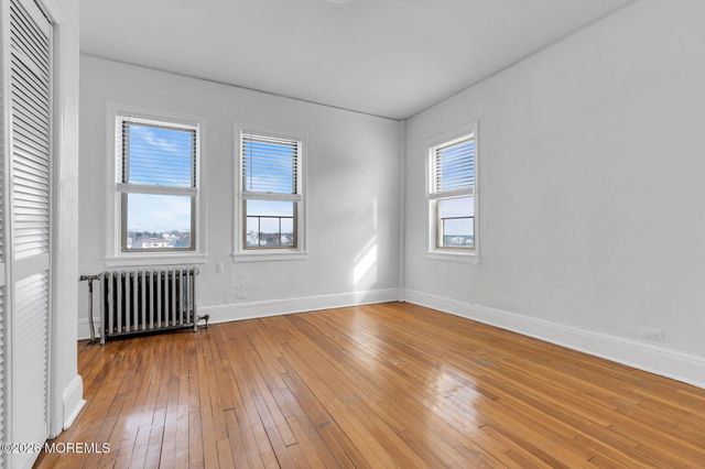 400 Deal Lake Drive 4B, Asbury Park, NJ 07712