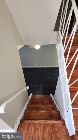 1112 KENT LN, Philadelphia, PA 19115