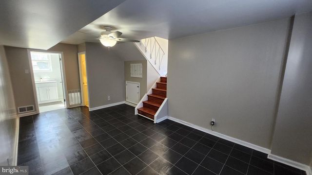 1112 KENT LN, Philadelphia, PA 19115