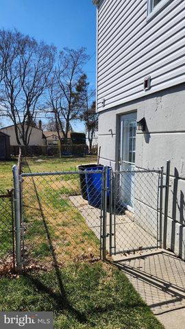 1112 KENT LN, Philadelphia, PA 19115