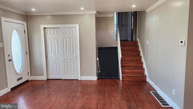 1112 KENT LN, Philadelphia, PA 19115