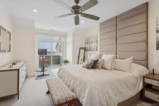 352 Marina Pointe Drive 352, East Rockaway, NY 11518