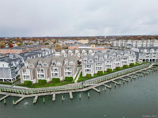 352 Marina Pointe Drive 352, East Rockaway, NY 11518