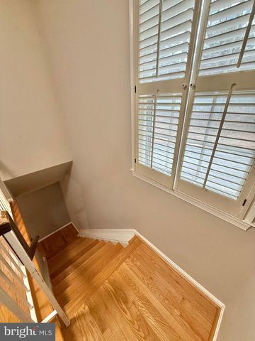 7773 SHOOTINGSTAR DR, Springfield, VA 22152