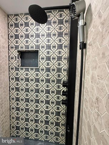 7773 SHOOTINGSTAR DR, Springfield, VA 22152