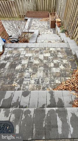 7773 SHOOTINGSTAR DR, Springfield, VA 22152