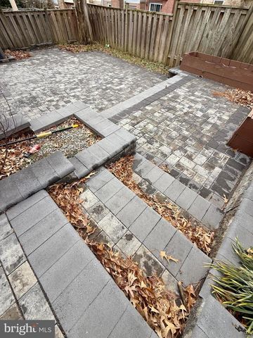 7773 SHOOTINGSTAR DR, Springfield, VA 22152