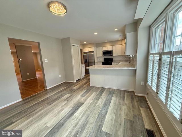 7773 SHOOTINGSTAR DR, Springfield, VA 22152