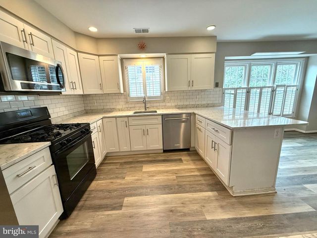 7773 SHOOTINGSTAR DR, Springfield, VA 22152