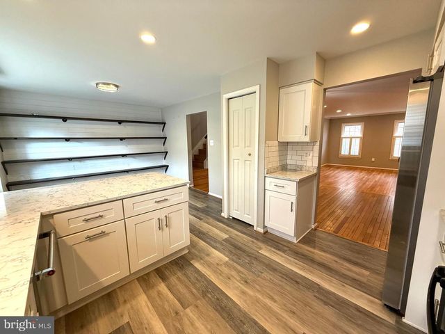 7773 SHOOTINGSTAR DR, Springfield, VA 22152