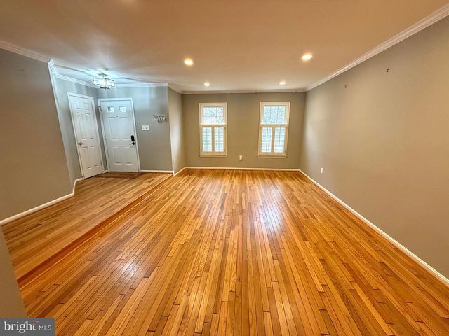 7773 SHOOTINGSTAR DR, Springfield, VA 22152