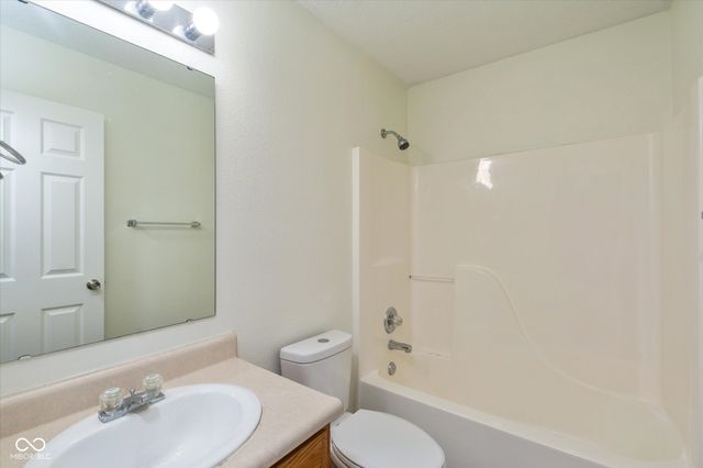 1122 Lake Tree Place, Indianapolis, IN 46217
