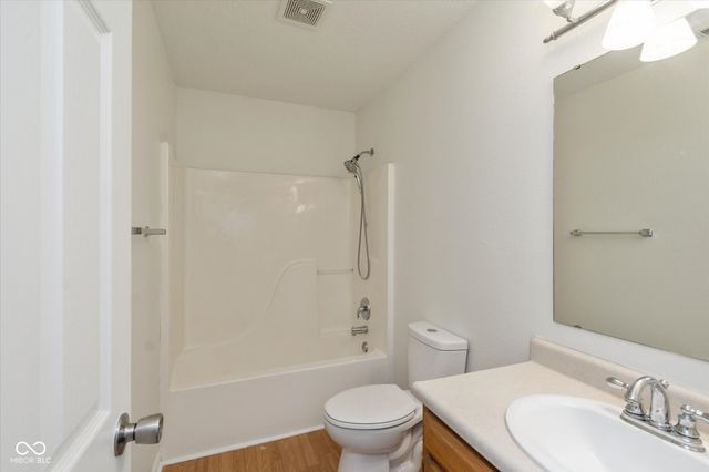 1122 Lake Tree Place, Indianapolis, IN 46217