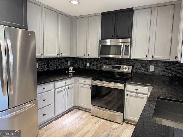 120 Thornwood Drive SW, Rome, GA 30165