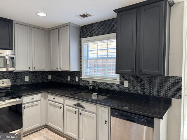 120 Thornwood Drive SW, Rome, GA 30165