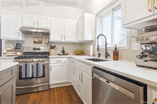 6186 Cheshire Park Drive, Independence Charter Township, MI 48346