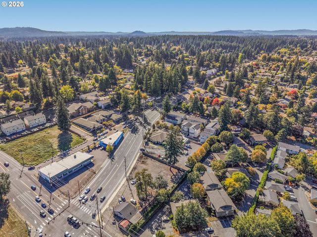 16057 Ne HALSEY St E, Portland, OR 97230