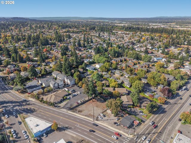 16057 Ne HALSEY St E, Portland, OR 97230
