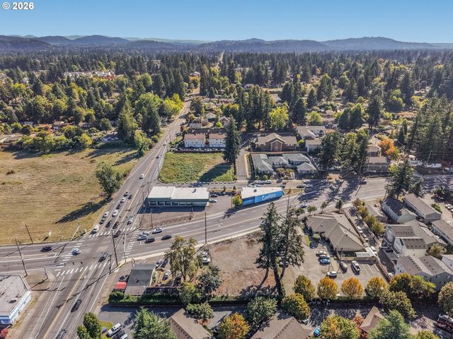 16057 Ne HALSEY St E, Portland, OR 97230