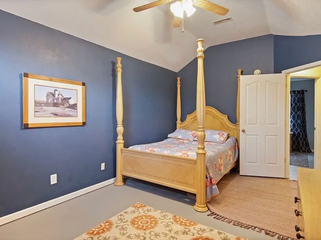 1303 E Nir Shreibman Blvd, La Vergne, TN 37086