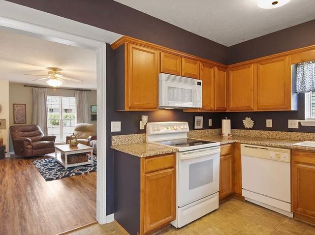 1303 E Nir Shreibman Blvd, La Vergne, TN 37086