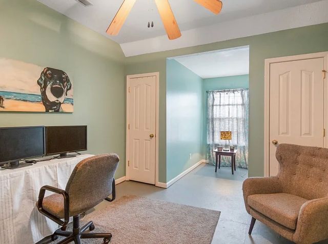 1303 E Nir Shreibman Blvd, La Vergne, TN 37086