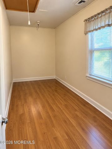 45 Myrtle Avenue, Keansburg, NJ 07734