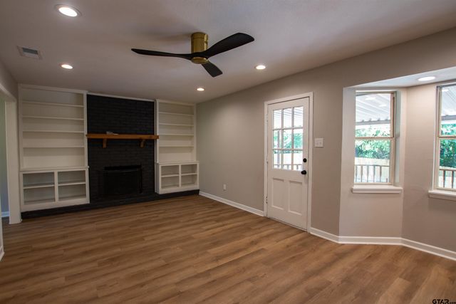 2819 Juniper Ln, Tyler, TX 75701