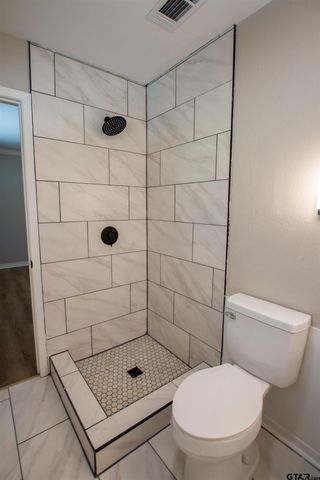 2819 Juniper Ln, Tyler, TX 75701