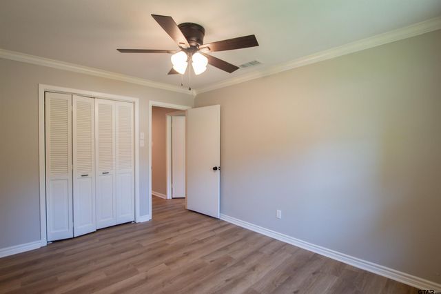2819 Juniper Ln, Tyler, TX 75701