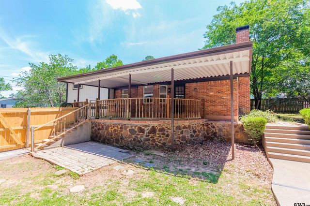2819 Juniper Ln, Tyler, TX 75701