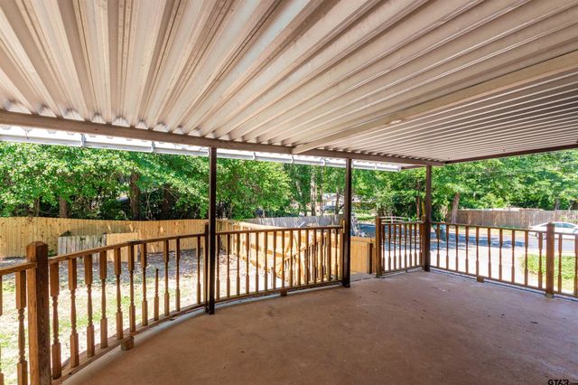 2819 Juniper Ln, Tyler, TX 75701
