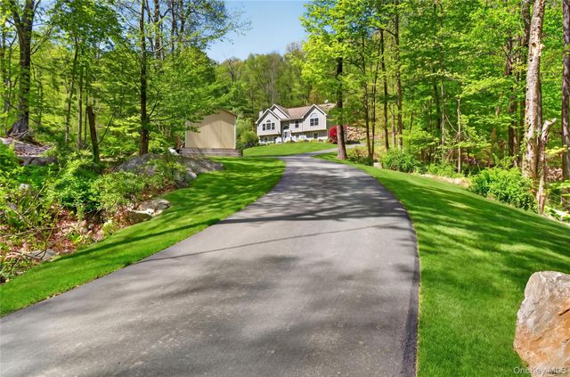22 Hazel Hill Road, Mahopac, NY 10541