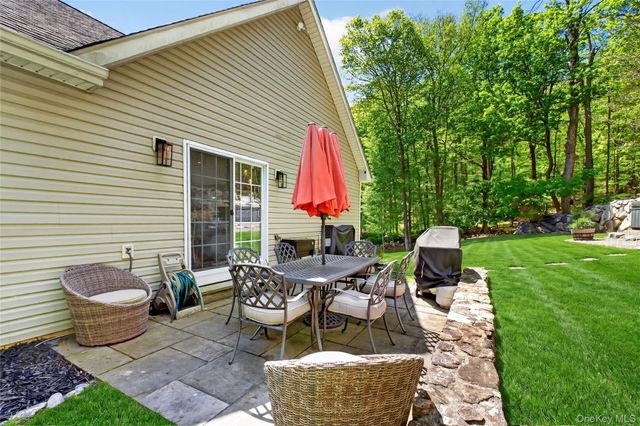 22 Hazel Hill Road, Mahopac, NY 10541