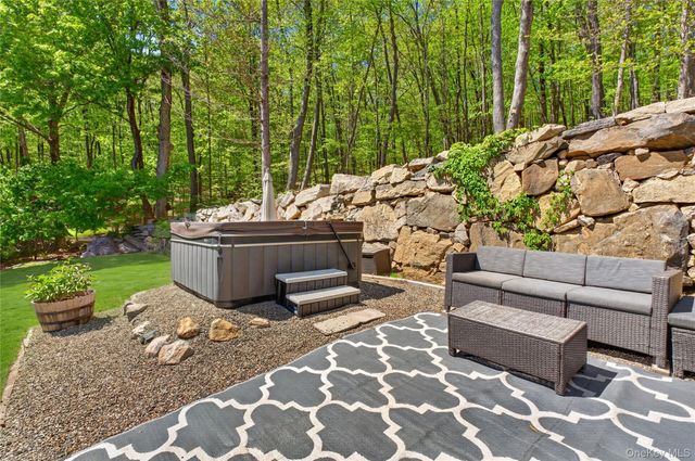 22 Hazel Hill Road, Mahopac, NY 10541