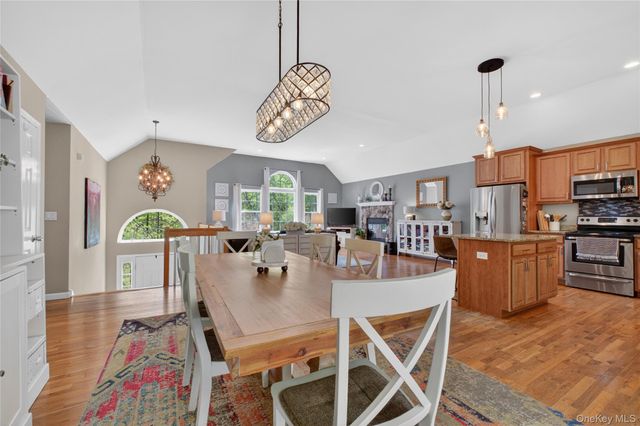 22 Hazel Hill Road, Mahopac, NY 10541