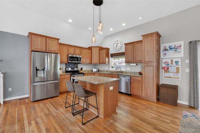 22 Hazel Hill Road, Mahopac, NY 10541