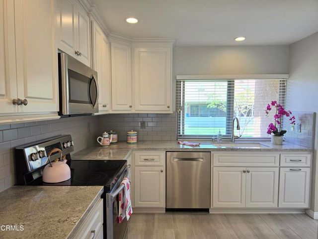 33109 Village 33, Camarillo, CA 93012