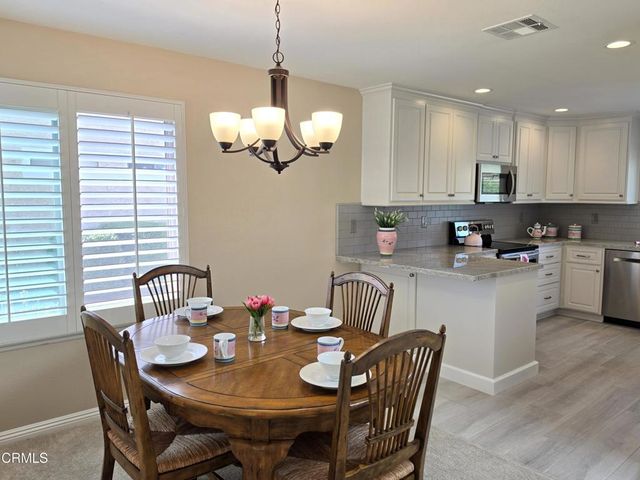 33109 Village 33, Camarillo, CA 93012