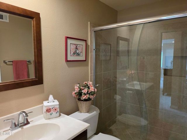 33109 Village 33, Camarillo, CA 93012