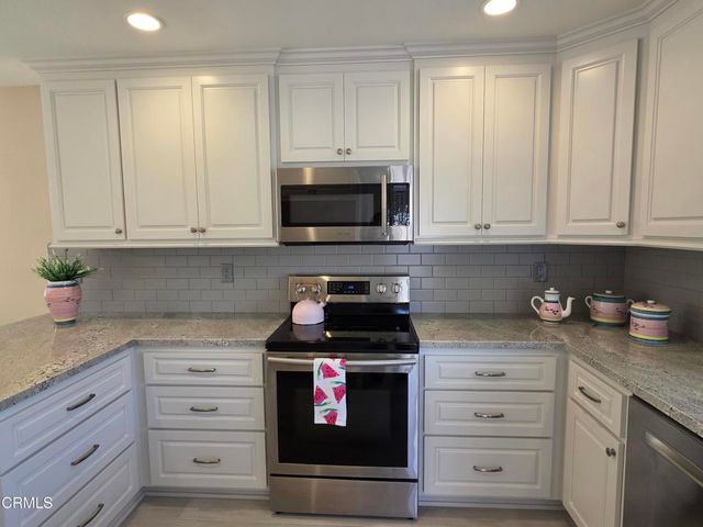 33109 Village 33, Camarillo, CA 93012