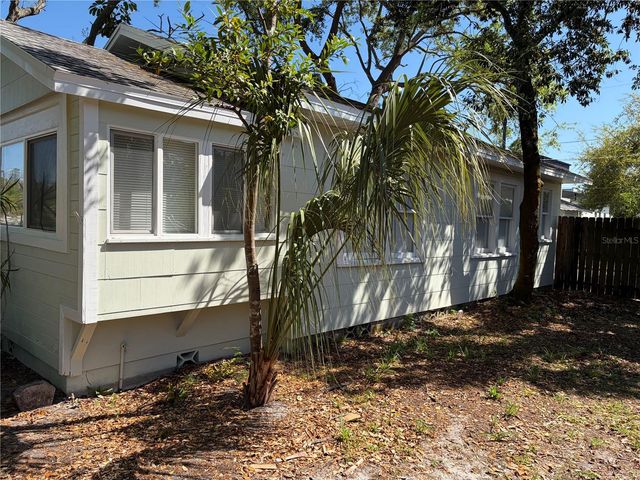 3844 BURLINGTON AVENUE N, St Petersburg, FL 33713