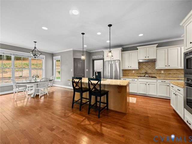 2736 Royal Crest Dr, Chesterfield, VA 23113