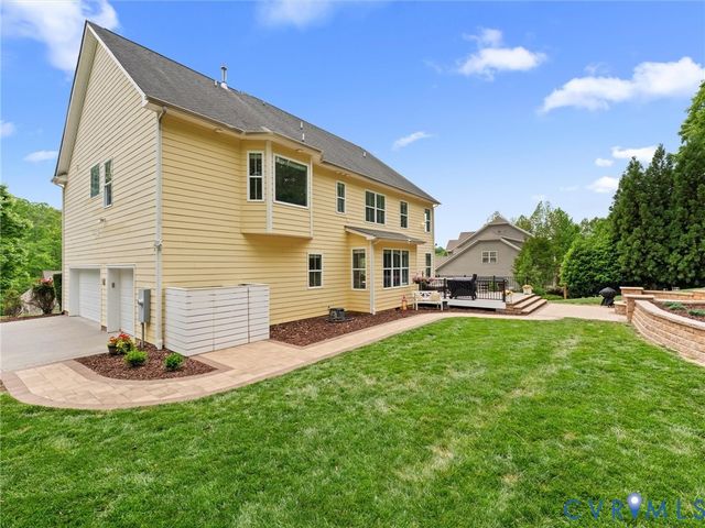 2736 Royal Crest Dr, Chesterfield, VA 23113