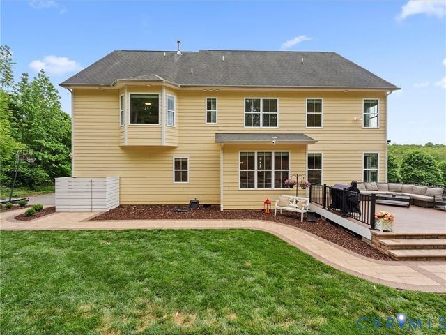 2736 Royal Crest Dr, Chesterfield, VA 23113