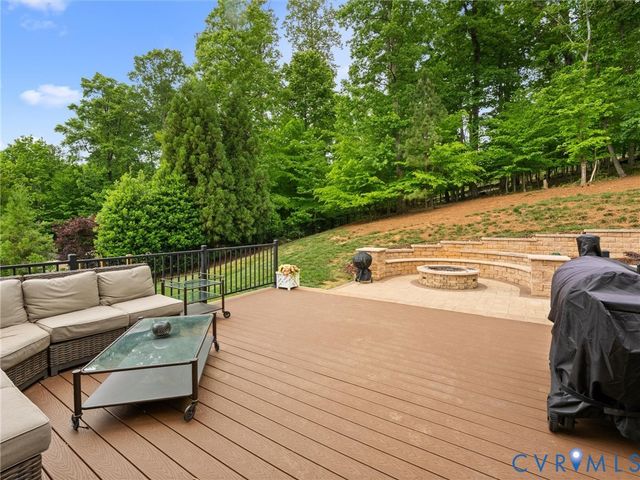 2736 Royal Crest Dr, Chesterfield, VA 23113