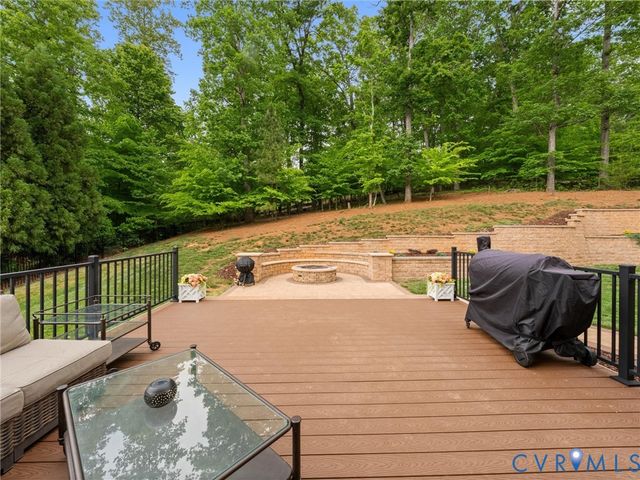 2736 Royal Crest Dr, Chesterfield, VA 23113