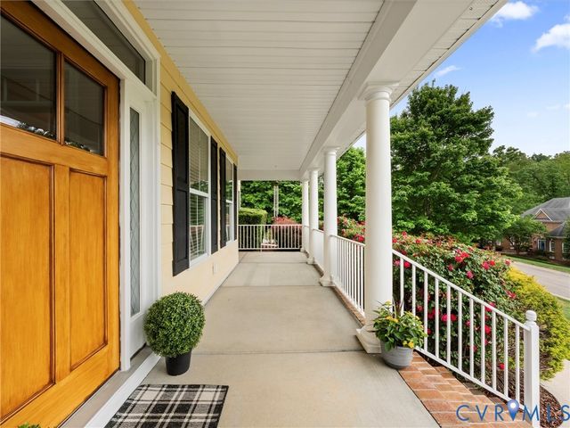 2736 Royal Crest Dr, Chesterfield, VA 23113