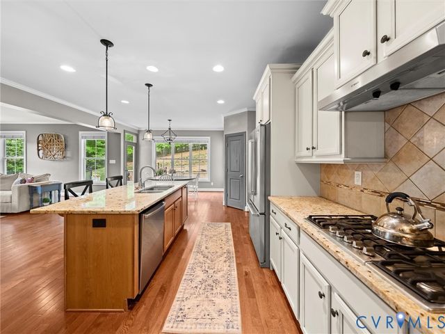 2736 Royal Crest Dr, Chesterfield, VA 23113