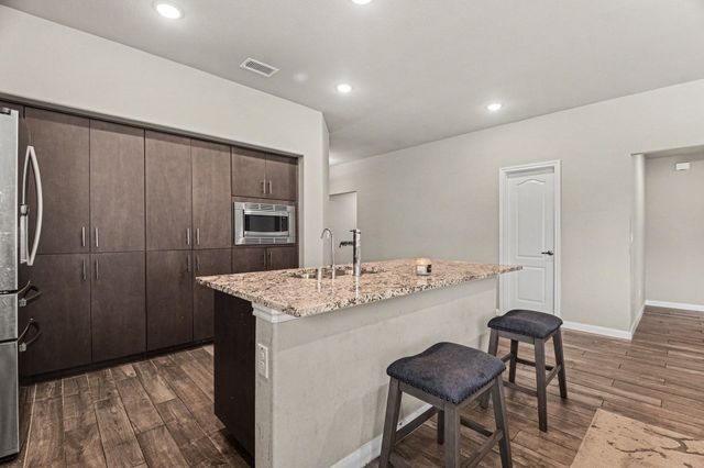 1205 Coyote Ridge, Aubrey, TX 76227